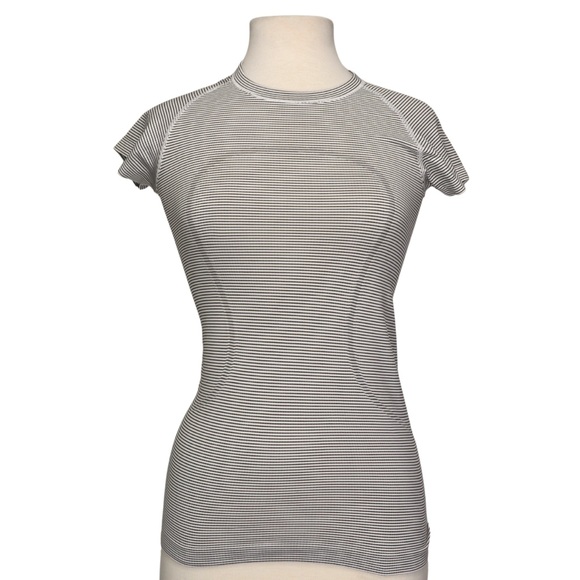 Lululemon Top Women’s Size 4 Swiftly Tech Short Sleeve White Black Stripe - Picture 1 of 10